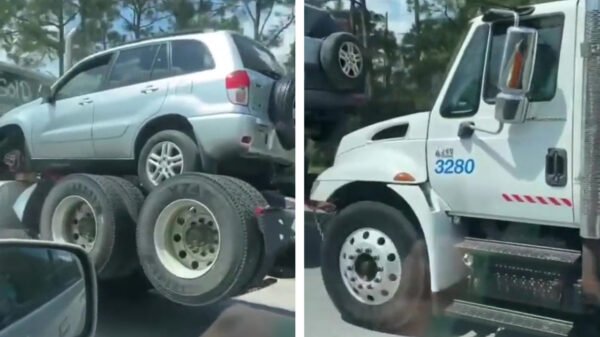 Als je op de snelweg vrachtwagenception tegenkomt