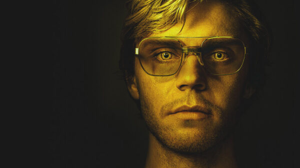 De vader van seriemoordenaar Jeffrey Dahmer overweegt Netflix voor de rechter te slepen