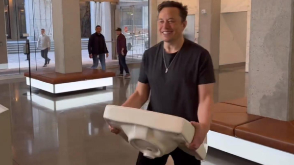 Let that sink in: Elon Musk heeft Twitter overgenomen en kiepert meteen de bedrijfstop overboord