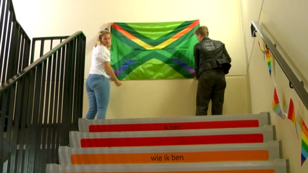 Gedoe over regenboogtrap op school in Winterswijk, ouders starten petitie