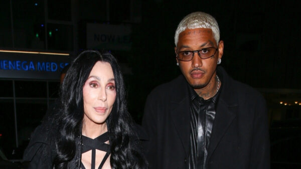 De 76-jarige Cher heeft een toyboy die maar liefst 40 jaar jonger is