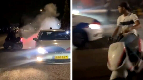 Scooterkneuzen dagen agenten uit met burn-outs en wheelies naast hun auto
