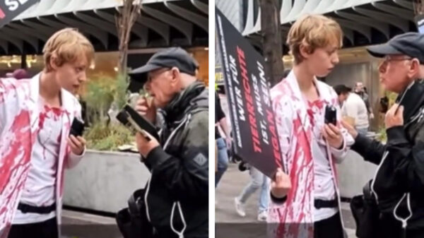 Eindbaas-opa besluit op zijn oude dag een vegan-activist te trollen