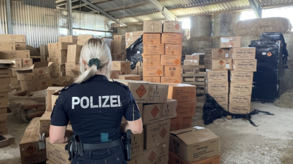 Schandalig grote opslag met 350.000 kilo illegaal vuurwerk opgerold in Duitsland