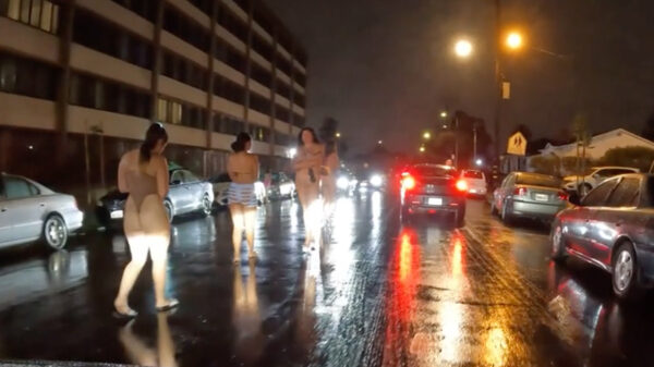 De keuzestress slaat acuut toe in deze straat vol met dames van lichte zeden