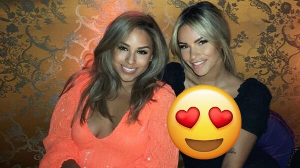 Monica Geuze op stap met haar behoorlijk diep uitgesneden shirtje