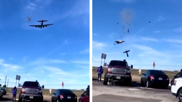 Twee vliegtuigen gecrasht tijdens WOII-vliegtuigshow in Dallas