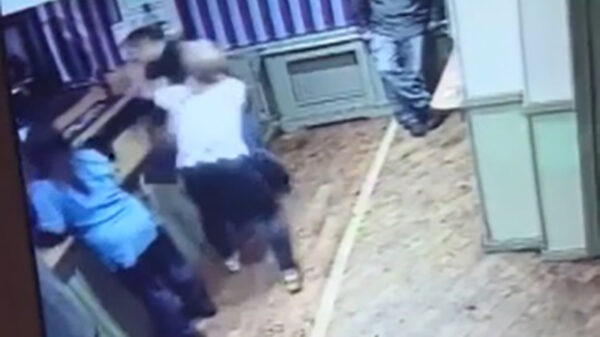 Tante heeft een aardige kopstoot in huis