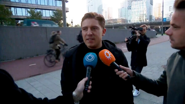 LOL: Lil' Kleine eist o.a. broodrooster terug van zijn ex-vriendin Jaimie Vaes