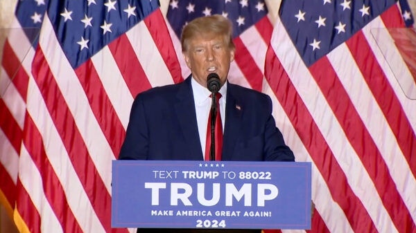 Het is officieel: Trump doet opnieuw een gooi naar het presidentschap