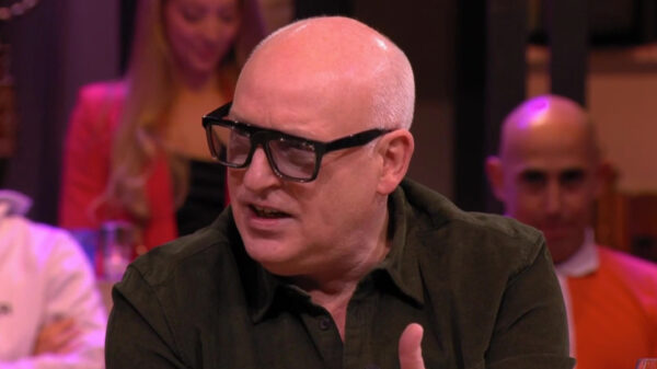 Van der Gijp los over Van Nieuwkerk-gate: "Totale randdebiel"