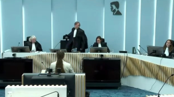 Uitzending gemist: rechter stormt woedend rechtszaal uit na aanvaring met Willem Engel
