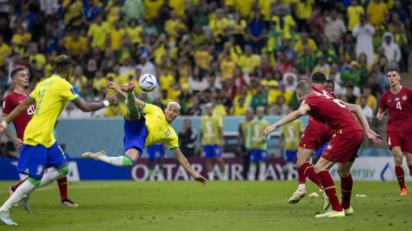 Wereldgoal gemist: de Braziliaan Richarlison maakt fantastisch doelpunt tegen Servië