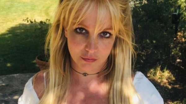Britney Spears is vandaag 41 geworden en zo zag ze er ruim 20 jaar geleden uit