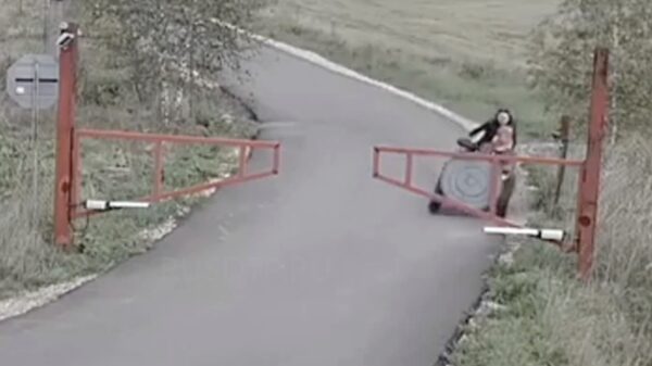 De moeder van het jaar award: lekker met de quad naar de crèche