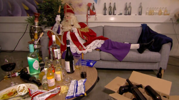 Sinterklaas zette de studio van De Oranjewinter weer ouderwets op z'n kop