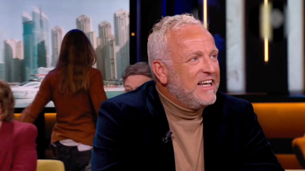 Tafelgast loopt woedend weg bij Op1 weg na uitspraken van Gordon over Qatar