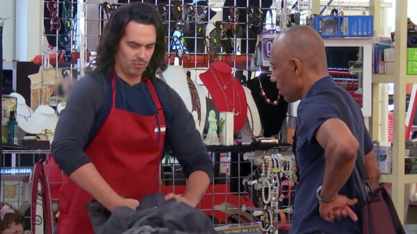 Nietsvermoedende klant wordt met geniale illusie keihard in de maling genomen