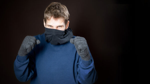 Slachtoffer steekt overvaller neer na beroving van zijn Playstation 5 maar is nu zelf verdachte