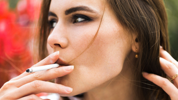 Nieuw-Zeeland gaat roken levenslang wettelijk verbieden voor iedereen die nog geen 14 is