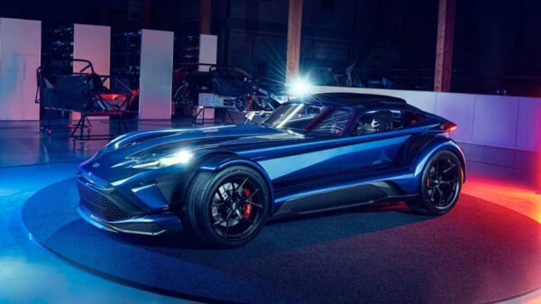 Lieve Kerstman, mogen wij de superbrute Donkervoort F22 onder de kerstboom?