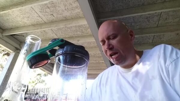 Een Carolina Reaper in je waterpijp is echt een extreem slecht idee