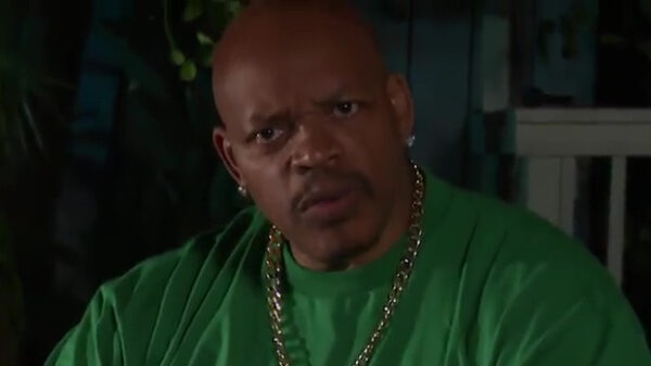 De N1gga Hotline staat 24 uur per dag voor je klaar