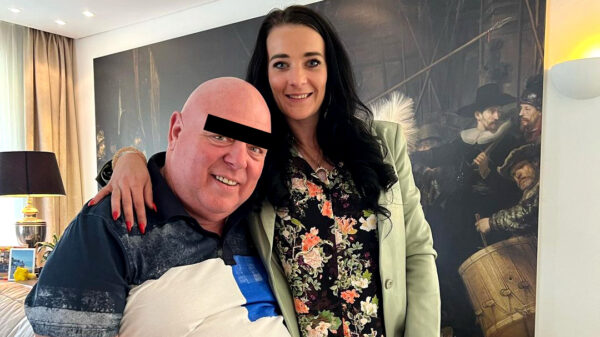 Massa is drama: 'Peter Gillis en 2 Polen pakken Nicol en haar scharrel aan'