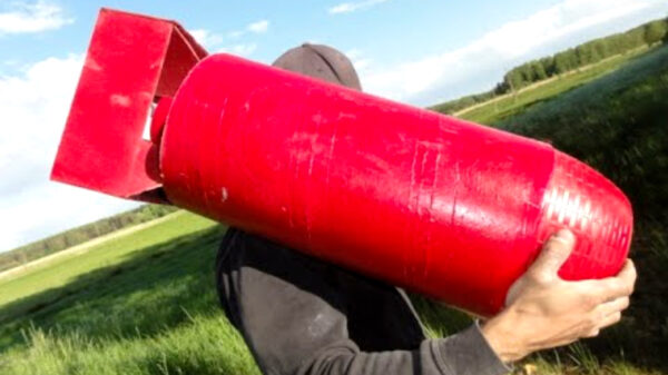 De ziekste klappers in de Oftlers MEGA XXXL vuurwerkcompilatie