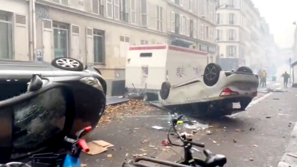 Parijs zag er op kerstavond als een post-apocalyptische film uit