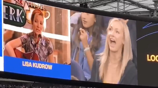 Hilarische 'lookalike cam' bewaart het beste voor het laatst