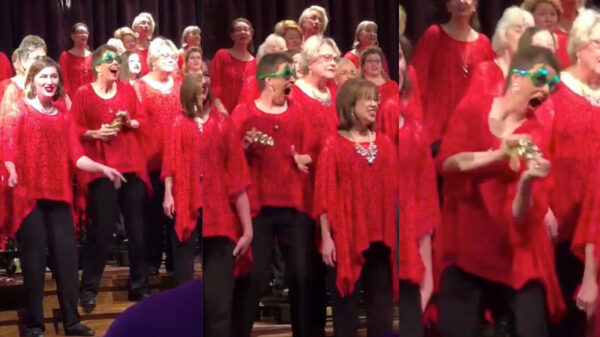 Geflipte oma gaat full retard tijdens gezellig kerstliedje met het koor
