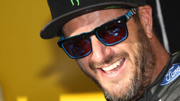 Rally- en driftlegende Ken Block overleden na ongeluk met sneeuwscooter