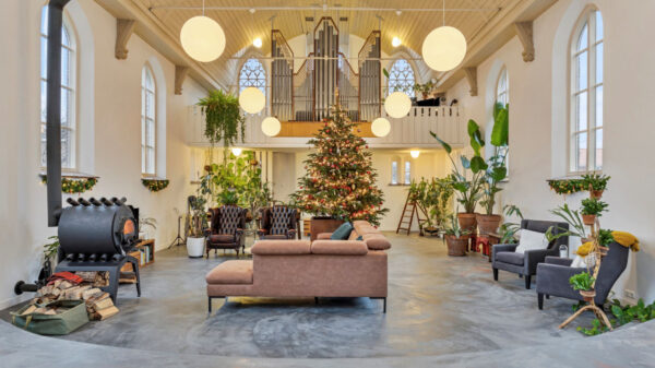 Jezus, wat vet: een compleet gemoderniseerde kerk in Friesland voor nog geen half miljoen