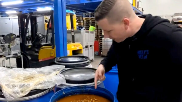 Professional Chris weet preciés wat er allemaal in dit vet is gefrituurd