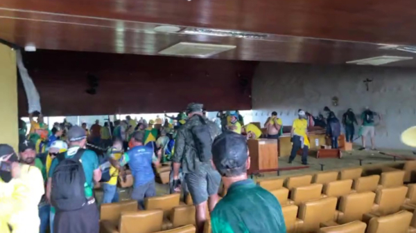 Rust wedergekeerd na bestorming Braziliaans parlement, 400 mensen gearresteerd