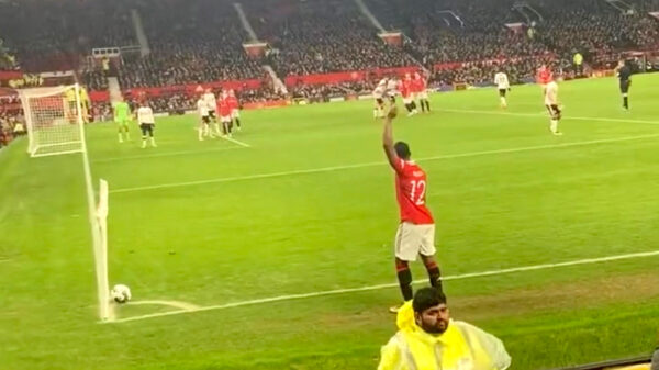 Tyrell Malacia's inzending voor de slechtste hoekschop van 2023