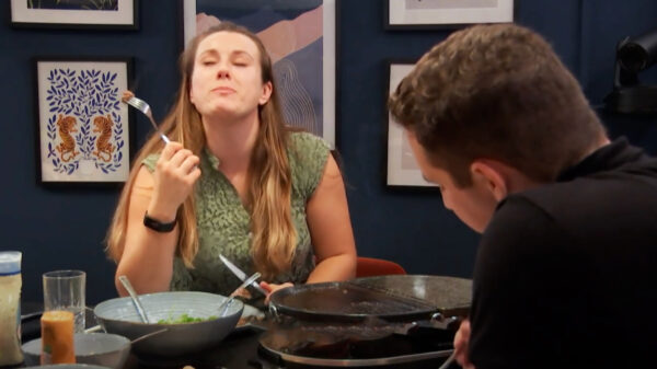 Jenny heeft klein binnenpretje als ze aan haar stoutste ervaring ooit terugdenkt