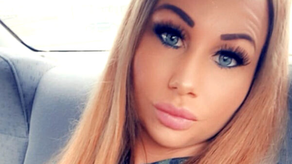 Nee hè: nog meer foto's uit de slaapkamer van Samantha de Jong gelekt