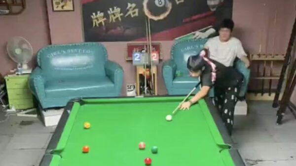 Tip: ga nooit een weddenschap met deze poolprofessional aan