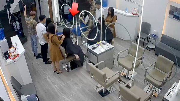 Wat is ze eigenlijk niet vergeten toen ze klaar was bij de kapper?