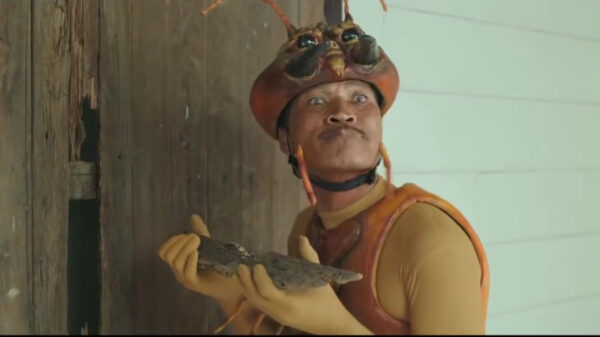 Thais bedrijf adverteert insectenspray met geschifte commercial