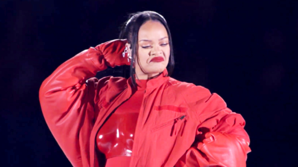 Weet iemand wat Rihanna na haar Super Bowl-optreden precies uitspookt?