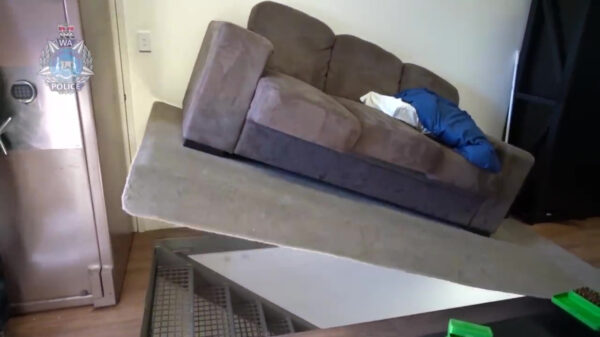 Australische politie vindt in Perth bizarre wapenbunker onder het meubilair