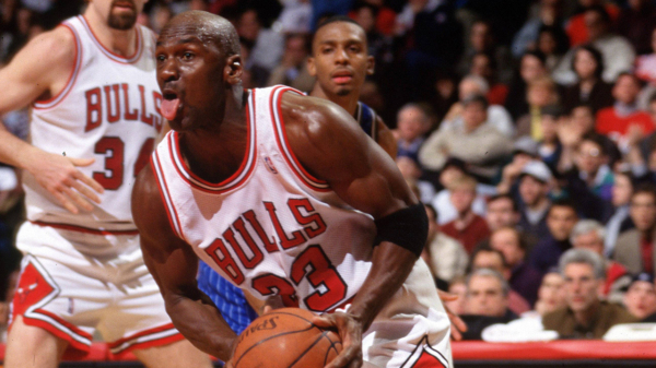 Slam dunk: basketbal-legende Michael Jordan is vandaag 60 jaar geworden