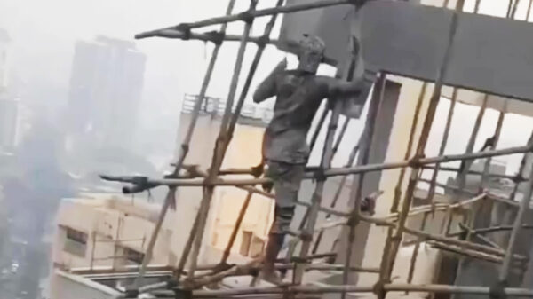 Op sommige plekken is hoogtevrees tijdens je werk extreem onhandig