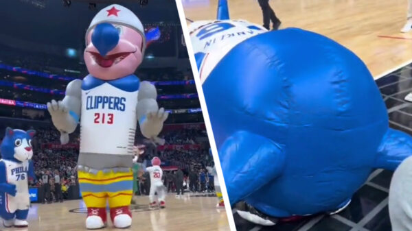 Basketbalmascotte komt even binnen zonder kloppen