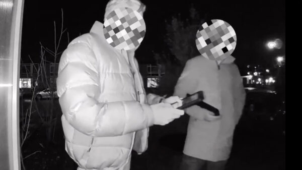 Deze collectanten hebben duidelijk geen zin in een Marokkaans gezin