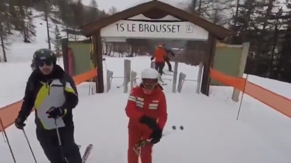 Franse zuurpruim is helemaal klaar met toeristen die niet kunnen skiën