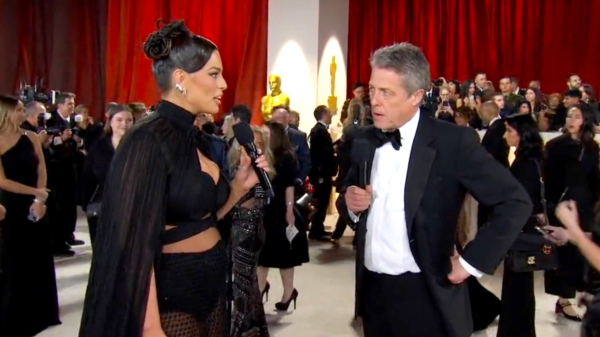 Dit interview met Hugh Grant was het meest awkward moment van deze Oscars
